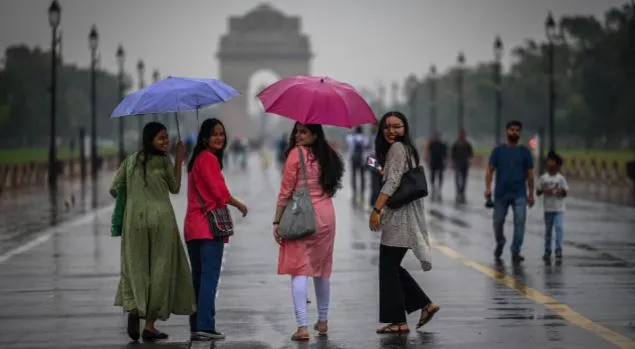Delhi Weather : बारिश का अलर्ट, चलेंगी तेज हवाएं, 5 मई तक के मौसम का हाल