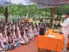 युवा नेता प्रेमशंकर उर्फ निर्भय सिंह ने मेधावी विद्यार्थियों को प्रतिभा सम्मान पत्र एवं शील्ड देकर सम्मानित