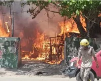 Patna Golghar Fire : पटना के गोलघर के पास लगी भयंकर आग; 6 गैस सिलेंडर में विस्फोट से दहशत,