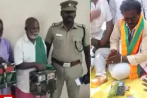 पीएमके नेता का भविष्य देख किया जीत का दावा, तमिलनाडु में तोता लेकर सड़क किनारे बैठने वाले 2 ज्योतिषी गिरफ्तार